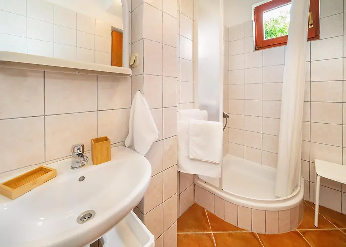 Apartman Edo With Terrace Baška