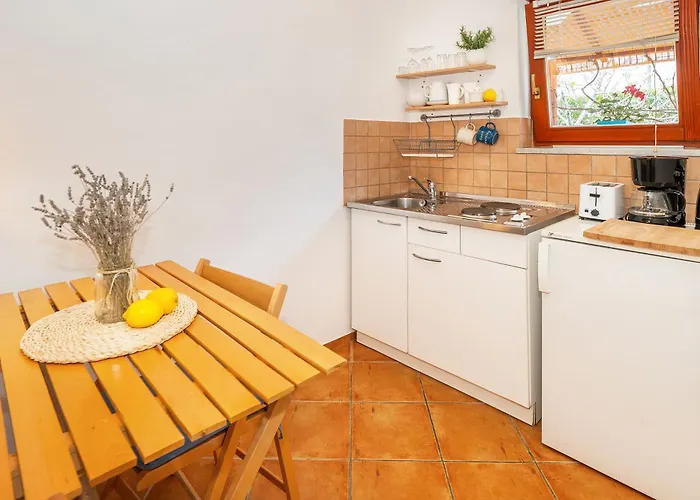 Apartman Edo With Terrace Baška