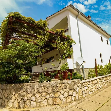 Edo With Terrace Apartment